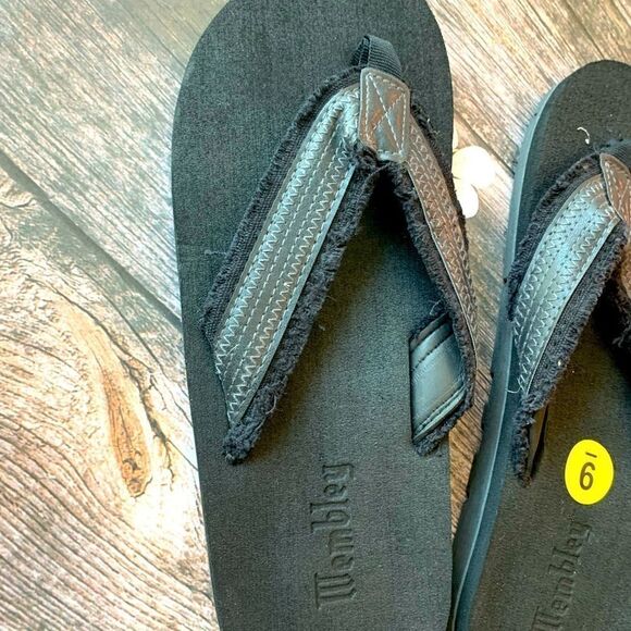 Men’s Bottle Top Opener Sandals - Picture 5 of 6